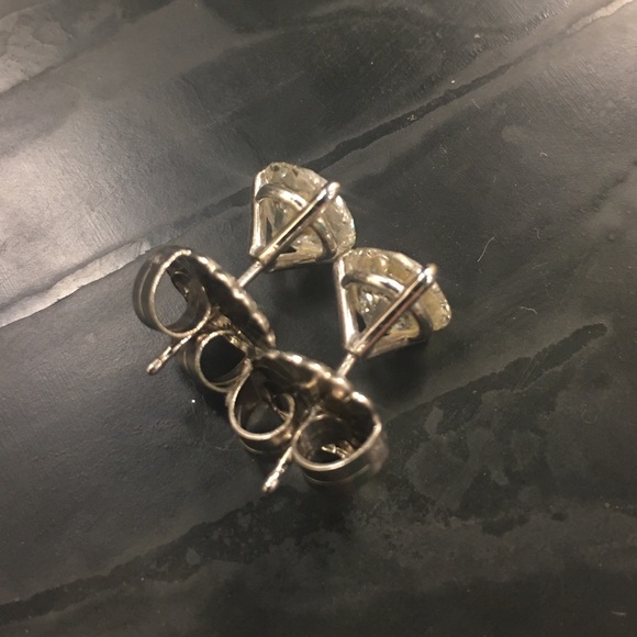 3 CARAT VINTAGE DIAMOND STUD EARRINGS! - Picture 3 of 7